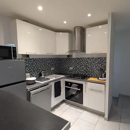 Duplex Avec Parking Apartment
